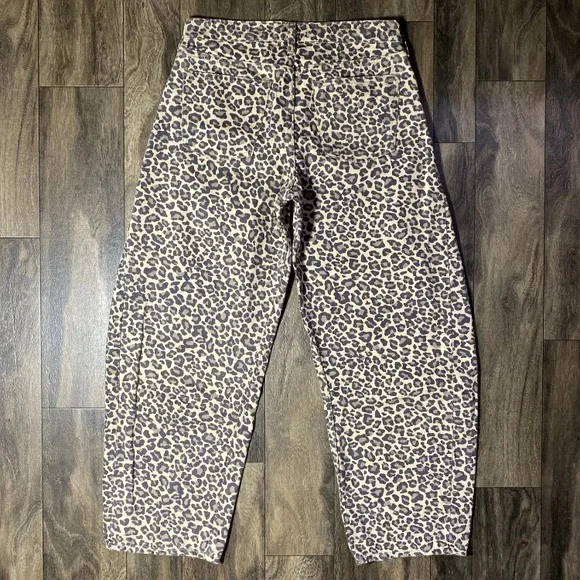 Abercrombie & Fitch Leopard Print Barrel Jeans Women Size 26 Midrise Wide Baggy - Picture 2 of 9